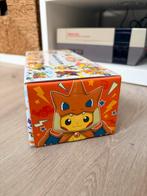 Pokemon XY Pikachu Poncho Charizard Box (EMPTY!), Ophalen of Verzenden, Zo goed als nieuw, Overige typen