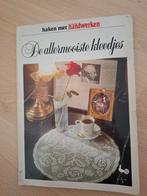 De allermooiste kleedjes en spreien haken, Hobby en Vrije tijd, Breien en Haken, Ophalen of Verzenden, Zo goed als nieuw, Haken