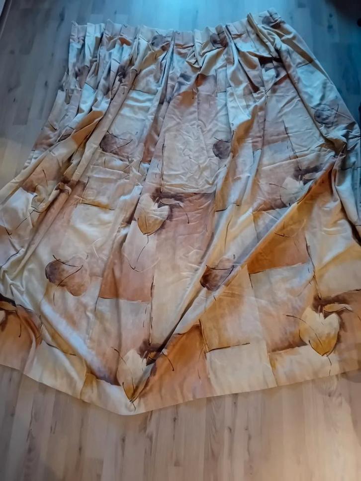 Overgordijn bijna gratis, Huis en Inrichting, Stoffering | Gordijnen en Lamellen, Gebruikt, 100 tot 150 cm, 50 tot 100 cm, Beige