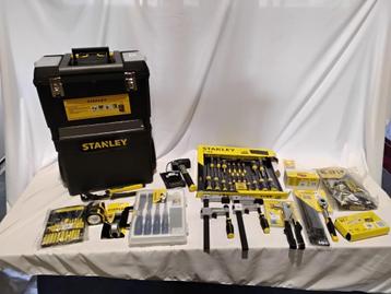 stanley gereedschap set  beschikbaar voor biedingen