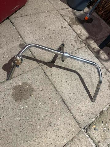 Fiets stuur. beschikbaar voor biedingen