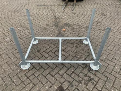 Nieuwe stapelpallets / stapelrek / opslagrek / stapelpallet, Doe-het-zelf en Verbouw, Overige Doe-het-zelf en Verbouw, Nieuw, Ophalen