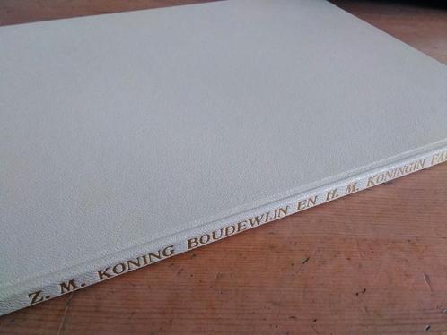 Z.M. Koning Boudewijn en H.M. Koningin Fabiola - B. Henry, Verzamelen, Koninklijk Huis en Royalty, Tijdschrift of Boek, Verzenden