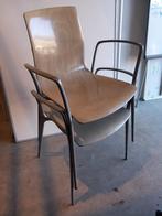 Vier Akaba Gorka stoelen design door Jorge Pensi, Ophalen, -, -, Zo goed als nieuw
