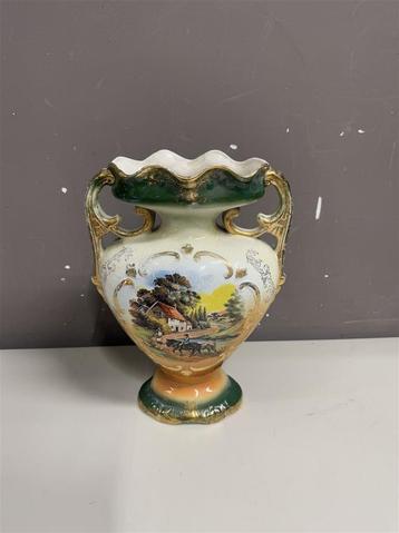 oude vaas - New Victor Gilded Vase With Rural Scenery beschikbaar voor biedingen