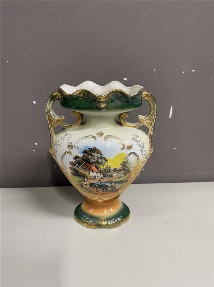 oude vaas - New Victor Gilded Vase With Rural Scenery, Antiek en Kunst, Antiek | Vazen, Ophalen of Verzenden