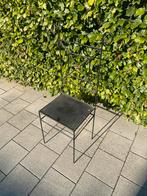 Metalen stoel voor decoratie., Antiek en Kunst, Ophalen of Verzenden