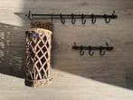 Rotan keukengerei houder, plus hand- en theedoekrekje., Ophalen, Gebruikt