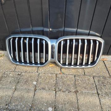 BMW Nier Grill - Zilver beschikbaar voor biedingen