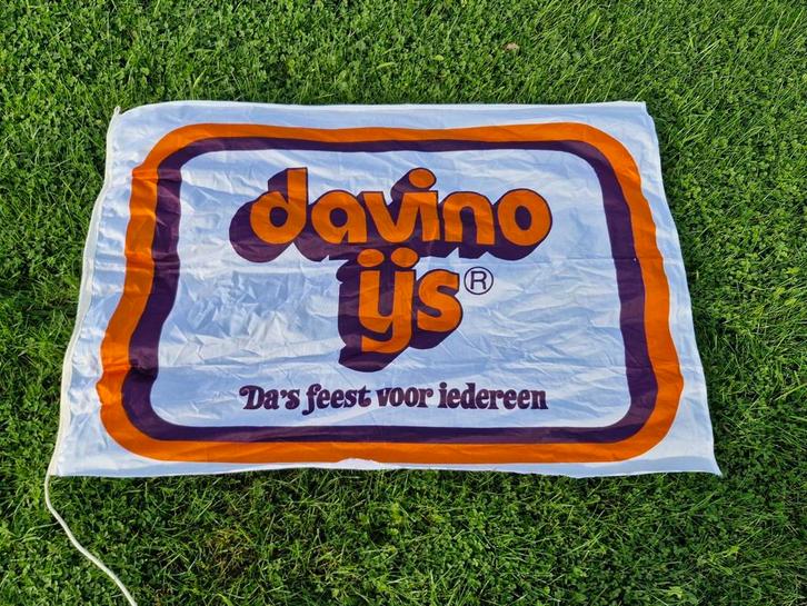 Vintage Davino ijs vlag., Diversen, Vlaggen en Wimpels, Zo goed als nieuw, Ophalen of Verzenden
