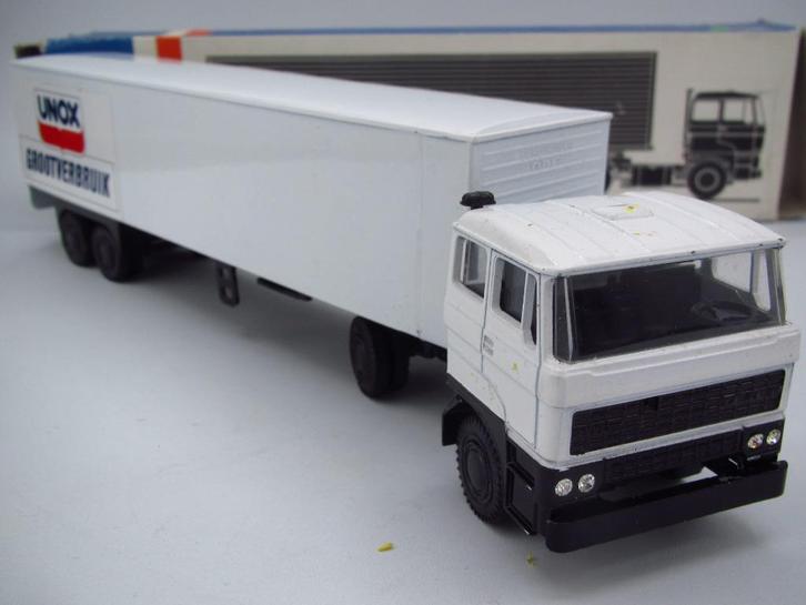 Lion car - DAF 2800 miniatuur '' UNOX Grootverbruik '' 1:50, Hobby en Vrije tijd, Modelauto's | 1:50, Zo goed als nieuw, Bus of Vrachtwagen