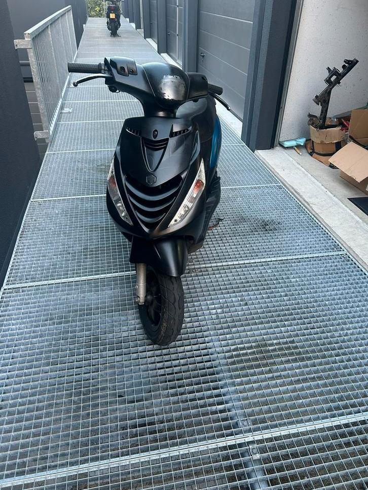 Scooter monteur met ophaal service, Fietsen en Brommers, Snorfietsen en Snorscooters, Zo goed als nieuw, Overige merken, Benzine