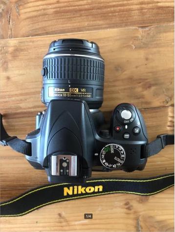 Nikon D3300 AF-S DX NIKKOR 18-55mm f/3.5-5.6G VR II beschikbaar voor biedingen