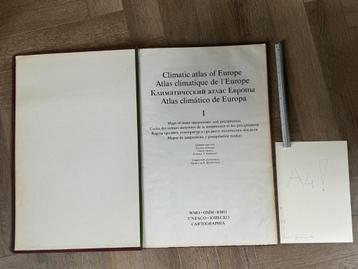 Antieke / Oude Temp en neerslag wetenschappelijke atlas beschikbaar voor biedingen