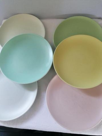6 pastel plateel ontbijtborden goedewaagen  beschikbaar voor biedingen