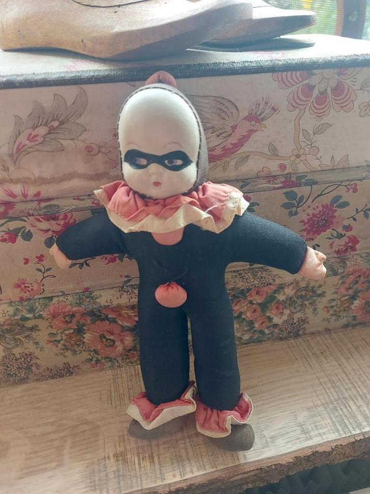 Erg mooi klein oud Brocante pierrot popje, Antiek en Kunst, Curiosa en Brocante, Ophalen of Verzenden