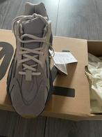 Origineel Adidas Yeezy Boost 700 V2 Tephra 42 2/3, Kleding | Heren, Nieuw, Adidas Yeezy, Sneakers of Gympen, Ophalen