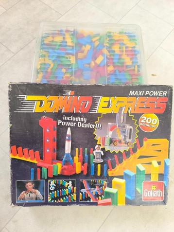 Ruim 2.300 Dominosteentjes + leuke toebehoren beschikbaar voor biedingen