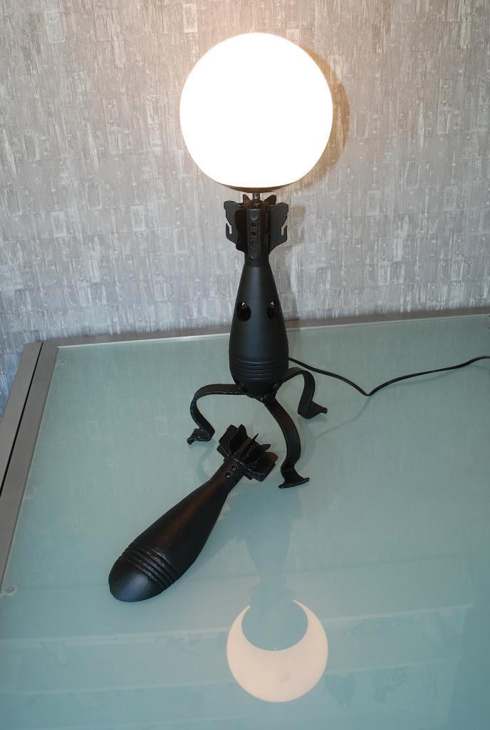 Cut-away Mortier Lamp en Bureau / Wand decoratie WW2, Antiek en Kunst, Curiosa en Brocante, Verzenden