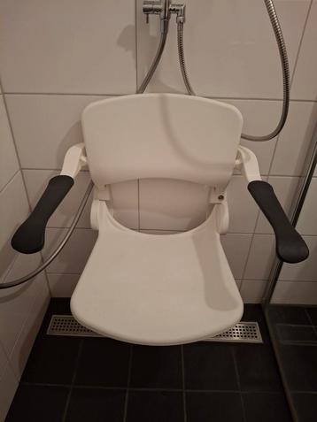 Inklapbare douche stoel  beschikbaar voor biedingen
