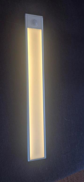 Grundig LED Lamp met Bewegingssensor beschikbaar voor biedingen