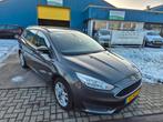 Ford Focus 1.0 Ecoboost 100pk 2015 Grijs, Auto's, Stof, Zwart, 100 pk, Origineel Nederlands