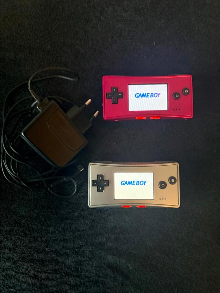 Twee Gameboy Advance Micro + 13 Games + Oplader, Spelcomputers en Games, Spelcomputers | Nintendo Game Boy, Gebruikt, Game Boy Micro