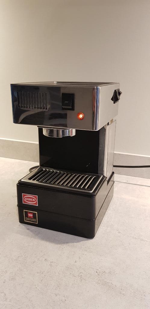 Quickmill 810 koffiemachine met espressopads zwart, Witgoed en Apparatuur, Koffiezetapparaten, Gebruikt, Koffiepads en cups, Espresso apparaat