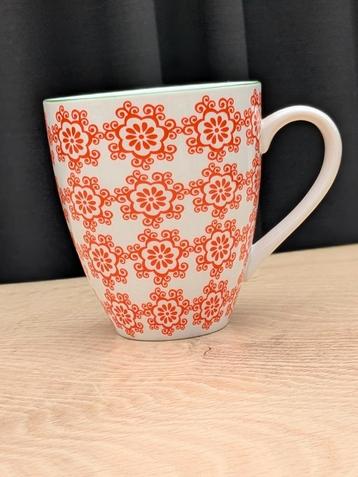 Prachtige mok beker Oriental Selection koraal oranje patroon beschikbaar voor biedingen
