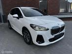 BMW 2-serie Active Tourer 220i M-PAKKET, Auto's, BMW, Gebruikt, Zwart, 156 pk, Lichtsensor