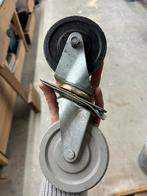 2 zwenkwielen, Doe-het-zelf en Verbouw, Zwenkwielen, Ophalen of Verzenden, Zo goed als nieuw