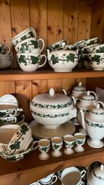 Wedgwood STRATFORD en NAPOLEON IVY, Huis en Inrichting, Keuken | Servies, Wedgwood, Ophalen of Verzenden