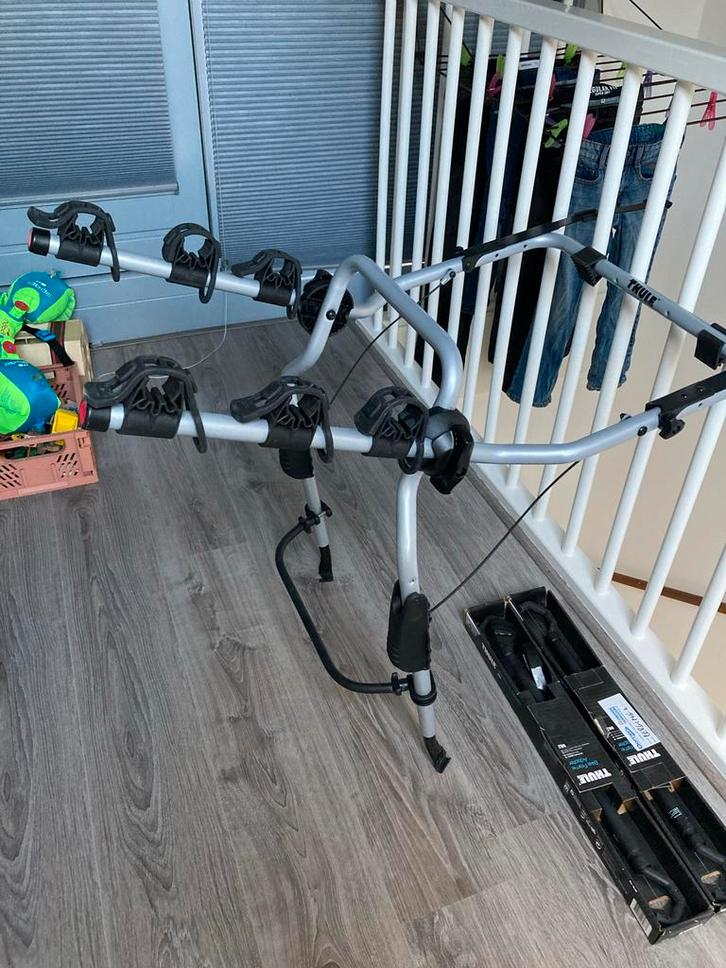 Thule ClipOn 9104 fietsendrager + Frame Adapter - Zo goed al, Auto diversen, Fietsendragers, Zo goed als nieuw, Achterklepdrager