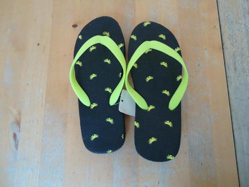 Nieuwe vrolijke slippers flip flops maat 35 - 36, Kinderen en Baby's, Kinderkleding | Schoenen en Sokken, Nieuw, Overige typen