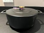 COMBEKK  GIETIJZEREN BRAADPAN 24CM NIEUW UIT DOOS, Huis en Inrichting, Keuken | Potten en Pannen, Gietijzer, Nieuw, Ophalen of Verzenden
