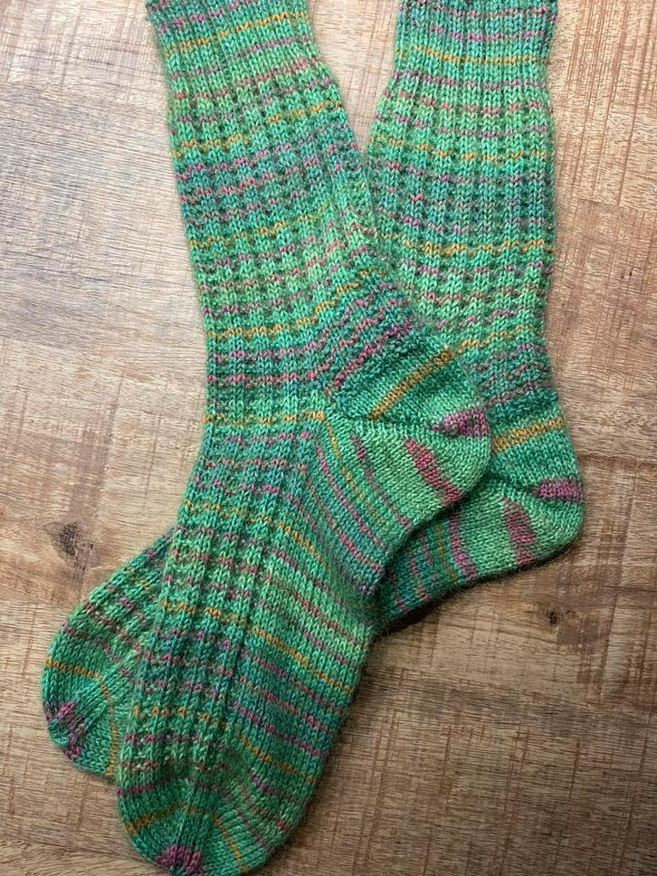 Handgebreide wollen sokken - Maat 45, Kleding | Dames, Sokken en Kousen, Nieuw, Sokken en Kniesokken, Overige maten, Overige kleuren