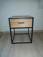Nachtkastje / kastje, Huis en Inrichting, Slaapkamer | Nachtkastjes, Ophalen, Minder dan 45 cm, Metaal of Aluminium, 55 tot 70 cm