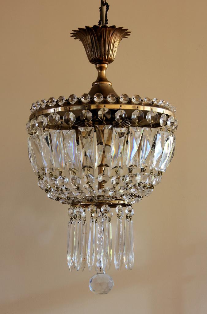 Messing kroonluchtertje met kristallen, Antiek en Kunst, Antiek | Lampen, Ophalen