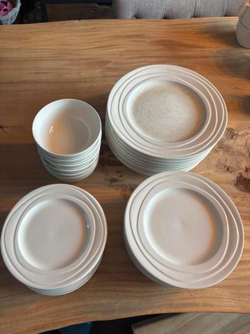 Jamie Oliver Servies beschikbaar voor biedingen