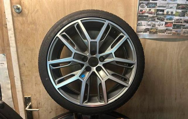 Volvo Polestar 19 inch. Losse velg met band, Auto-onderdelen, Banden en Velgen, Banden en Velgen, Zomerbanden, 19 inch, 235 mm