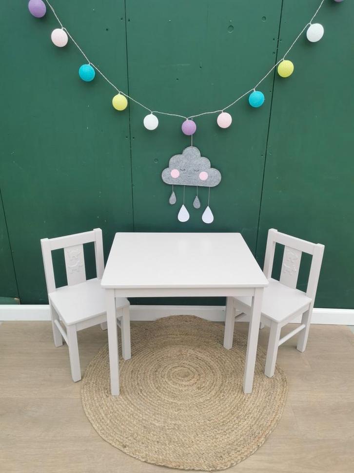 Kindertafeltje en stoeltjes Perky Limestone, Kinderen en Baby's, Kinderkamer | Overige Meubels, Gebruikt, Stoel, Ophalen