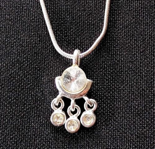vintage look zilverkleurig hangertje zirkonia, Sieraden, Tassen en Uiterlijk, Kettinghangers, Overige materialen, Zilver, Ophalen of Verzenden