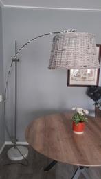 Booglamp met rieten kap, marmeren voet, Huis en Inrichting, Lampen | Vloerlampen, Gebruikt, Ophalen of Verzenden, Modern, 150 tot 200 cm