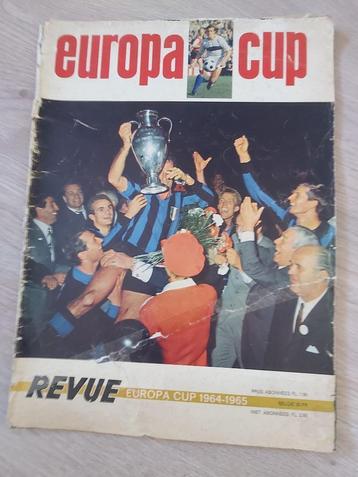 voetbal blad beschikbaar voor biedingen