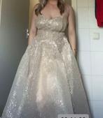 Gala bruidsmeisje jurk, Beige, Ophalen of Verzenden, Maat 36 (S), Onder de knie