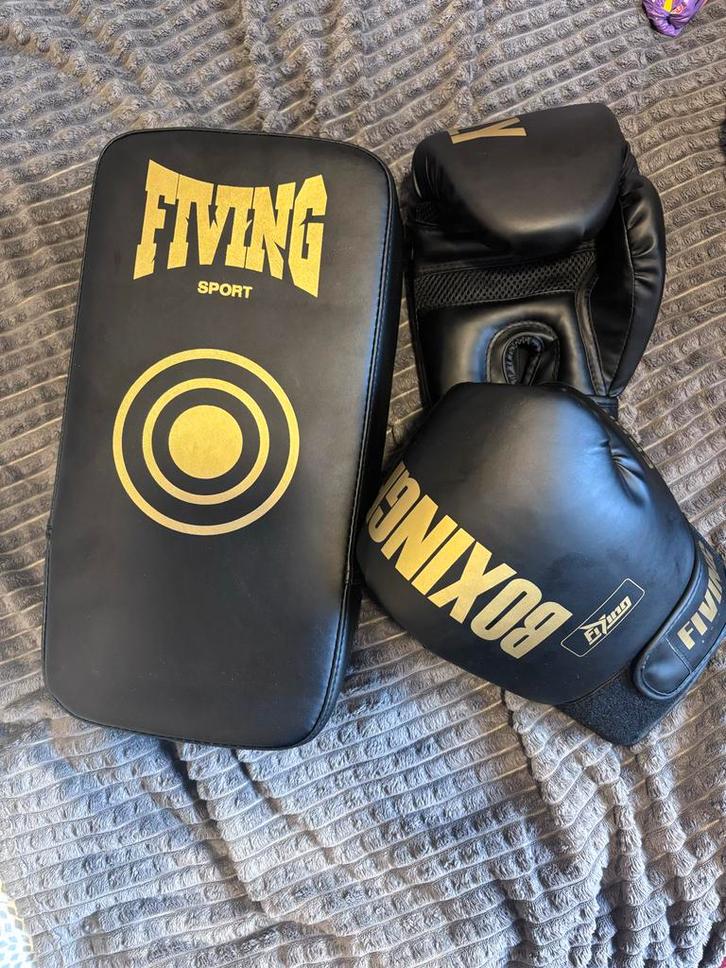 FIVING Sport Bokshandschoenen & Stootkussen Set, Sport en Fitness, Boksen, Zo goed als nieuw, Bokshandschoenen, Ophalen of Verzenden