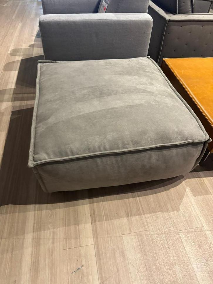 Hocker stof blauw/grijs nieuw, Huis en Inrichting, Banken | Voetenbanken en Poefen, Nieuw, 125 cm of meer, Rechthoekig, Stof, Ophalen
