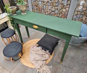 Stijlvolle houten sitetable, nieuw in de verf beschikbaar voor biedingen