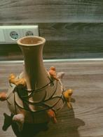 Aardewerk vaas met vogeltjes gedecoreerd 23 cm hoog, Huis en Inrichting, Woonaccessoires | Vazen, Ophalen of Verzenden, Overige kleuren