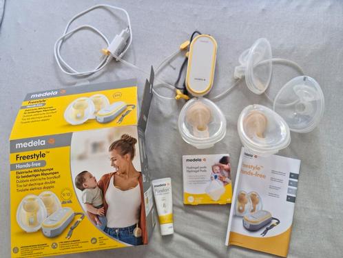 Medela Freestyle Hands-Free borstkolf incl. toebehoren, Kinderen en Baby's, Babyvoeding en Toebehoren, Zo goed als nieuw, Borstkolf